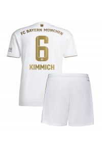 Bayern Munich Joshua Kimmich #6 Babytruitje Uit tenue Kind 2022-23 Korte Mouw (+ Korte broeken)